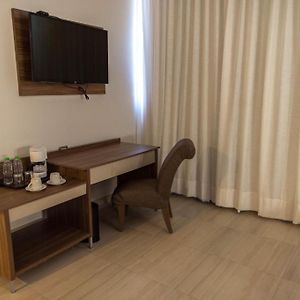 Habitación Estándar con Cama Queen